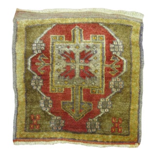 Mid-20th Century Zabihi Collection Turkish Anatolian Throw Rug - 1'7" x 1'8" For Sale