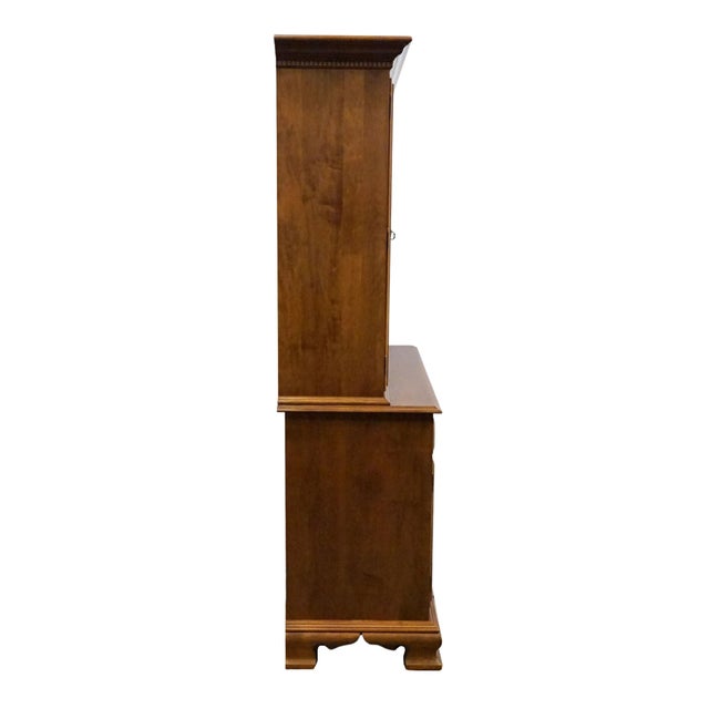 Ethan Allen Heirloom Nutmeg Maple 44" Buffet W. China Cabinet 10-6037 / 10-6038 For Sale - Image 13 of 15