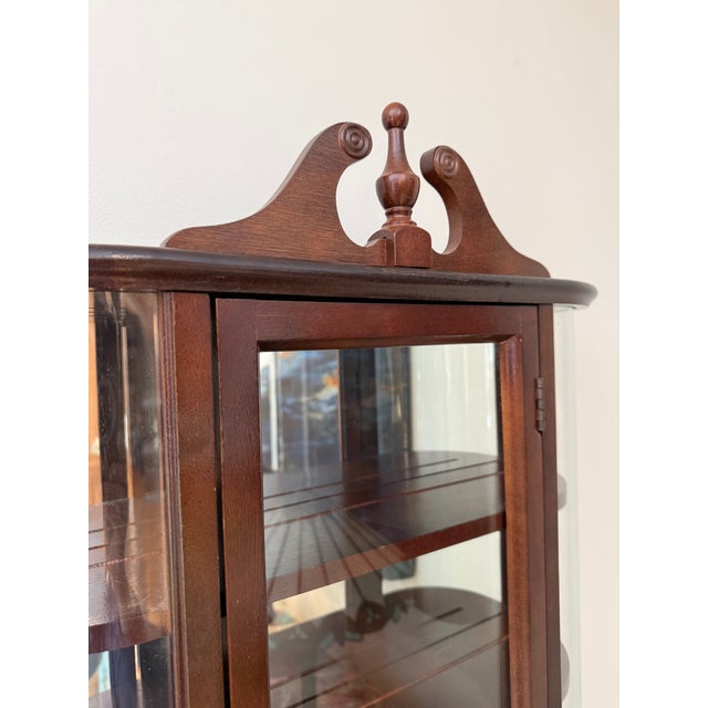 Mid 20th Century Victorian Curved Glass Mahogany 3 Tier Hanging Vitrine Wall Display Curio Cabinet For Sale - Image 9 of 13