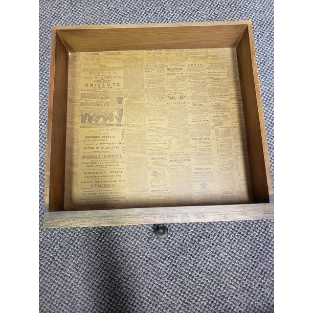 Mid 20th Century Hekman Vintage Side End Table For Sale In Chicago - Image 6 of 7