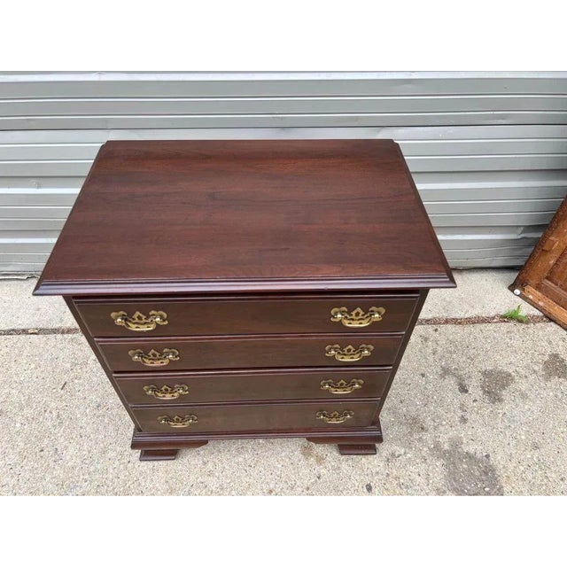Late 20th Century Vintage Ethan Allen Chippendale Style Solid Cherry 4 Drawer Bachelor’s Chest. For Sale - Image 5 of 11