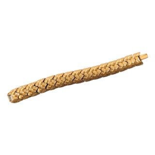 Vintage 1990s Signed Napier Goldtone Articuled "Woven" Bracelet For Sale