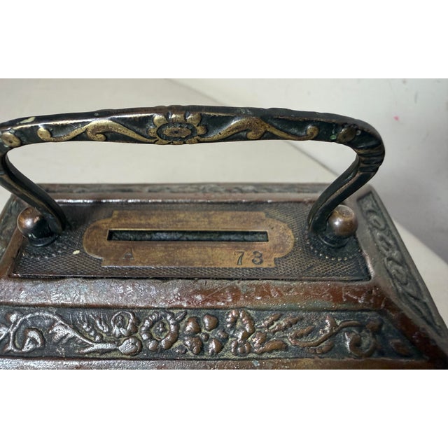 Rare 19th Century Antique Cast Iron State Savings Bank St Paul Minn Still Bank For Sale In New York - Image 6 of 12