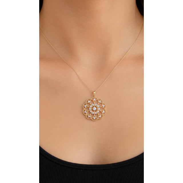 Modern 14k Gold Floral Pattern Openwork Pendant. For Sale - Image 3 of 10