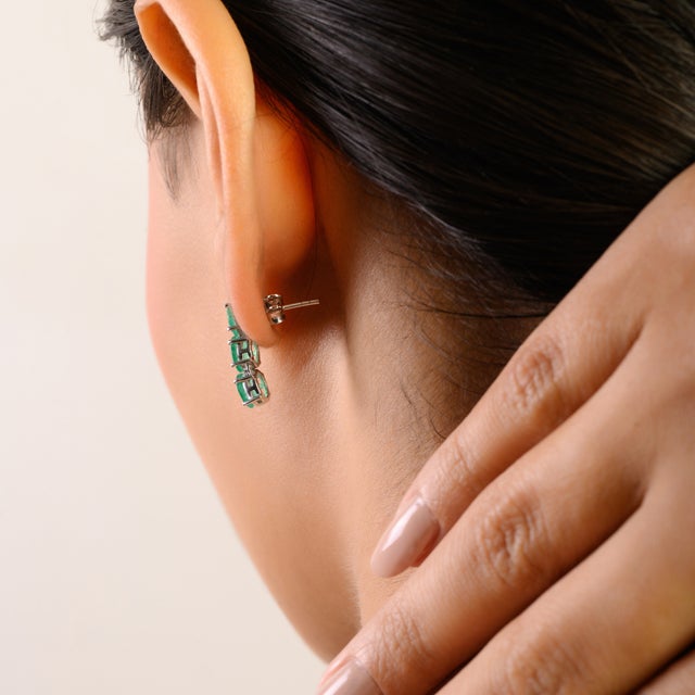 Metal A Pair Estate Emerald Triple-Drop Silver Earrings- 2.43 CTW Vintage Fine Jewelry by Carat and Her For Sale - Image 7 of 10