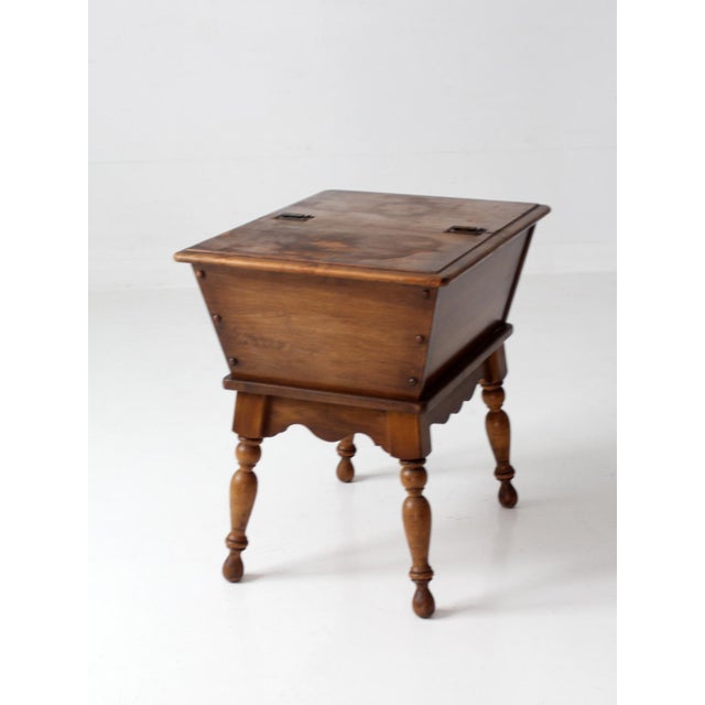 Vintage Kling Colonial Maple Sugar Chest Style Storage Table Circa 1970s For Sale - Image 17 of 18