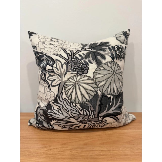 Art Deco Schumacher – Chiang Mai Dragon – Smoke – Linen Cushion Cover and Insert – Chinoiserie Dragon Motif For Sale - Image 3 of 7