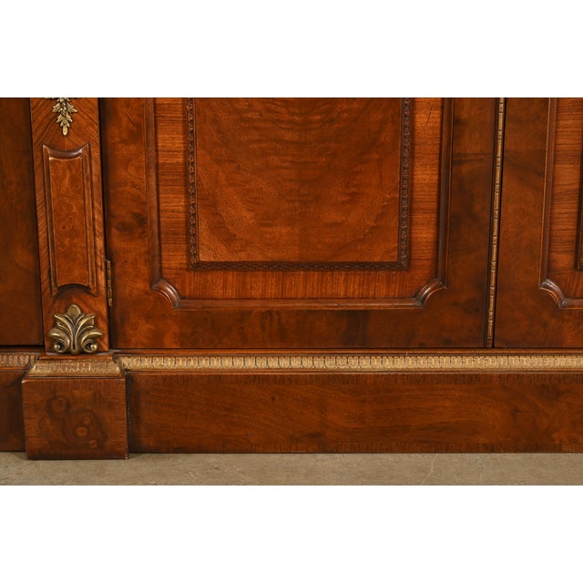 Henredon Grand Provenance Italian Neoclassical Inlaid Cherry and Burled Walnut Sideboard or Bar Cabinet, Circa 1980s For Sale - Image 16 of 16