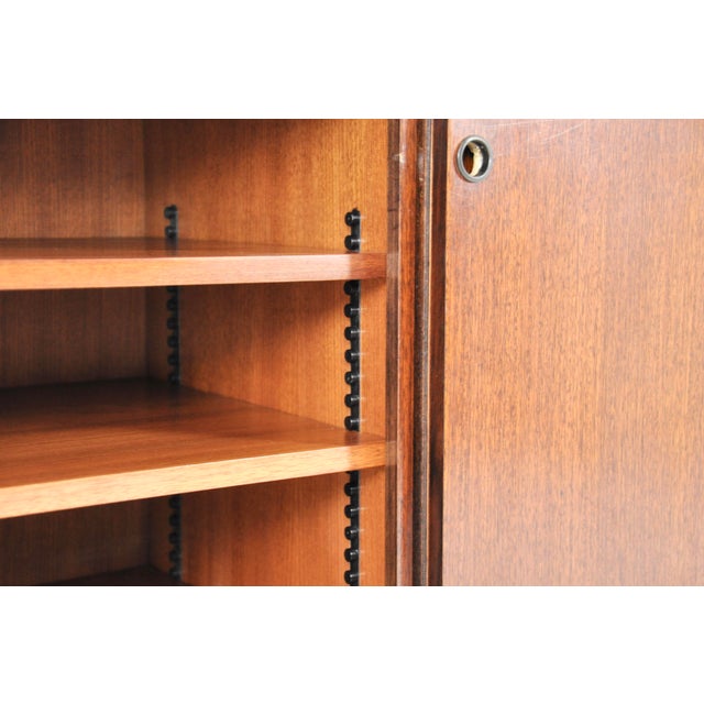 Se3 Sideboard attributed to Osvaldo Borsani for Tecno, 1960s For Sale - Image 10 of 15