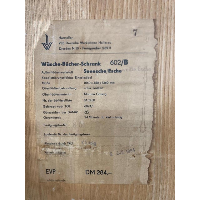 Mid-Century Linen Cabinet, 1960s For Sale - Image 10 of 11