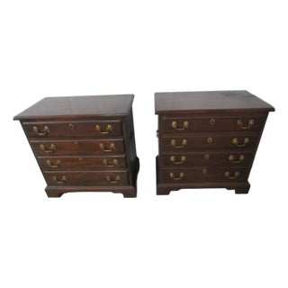 1980s Henkel Harris Four Drawer Nightstands Bachelors Chests Mahogany, 2 Pieces For Sale