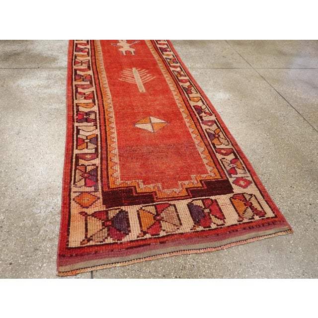 Textile Galerie Shabab Collection Mid-20th Century Turkish Anatolian Runner For Sale - Image 7 of 9