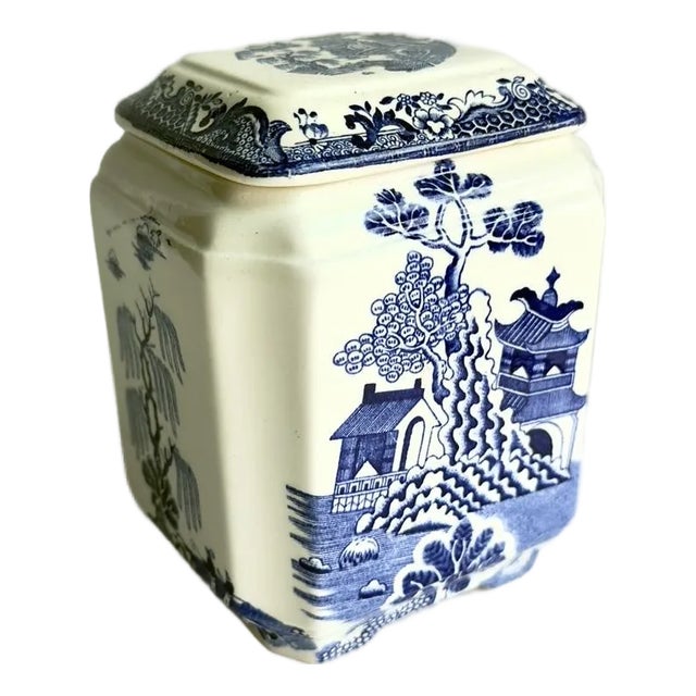 Vintage Mason’s Ironstone Blue Willow Ginger Jar With Lid, English Chinoiserie Ceramic For Sale