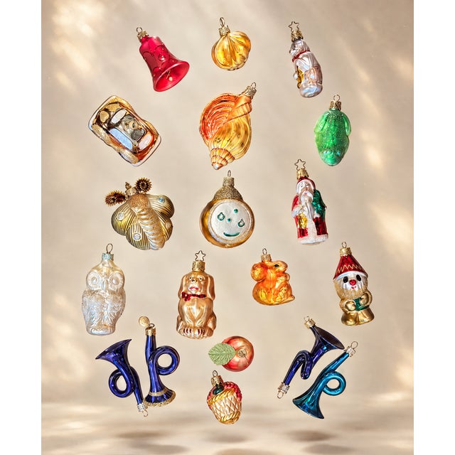 Set of 19 Vintage Inge Glas Radio and OWC Hand Painted Christmas Ornaments in Box In wonderful vintage condition. Well...
