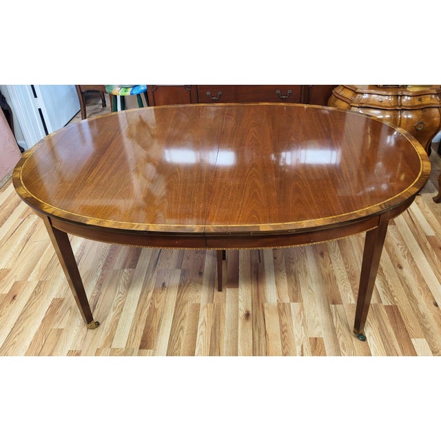 English Antique English Mahogany Banded Inlaid Dining Table & 2 Leaves For Sale - Image 3 of 13