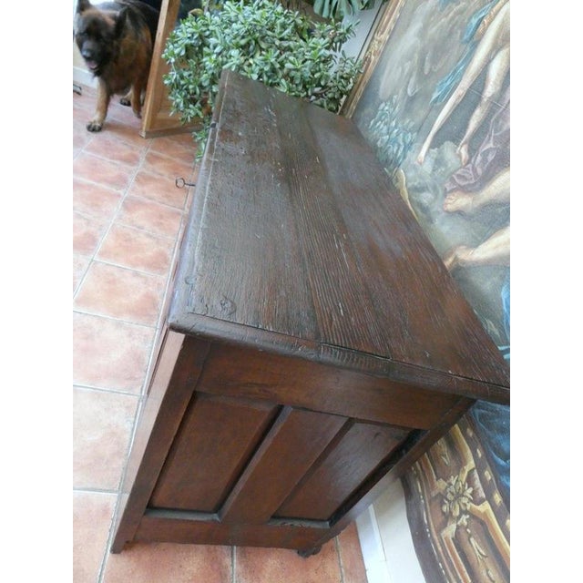 Early 17th Century English Oak Coffer Chest, 1630 For Sale - Image 6 of 18