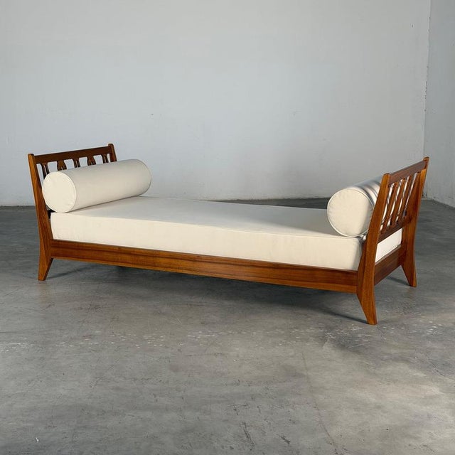 Gio Ponti Cherrywood Daybed with Bolsters by Gio Ponti for Italbed, 1950s For Sale - Image 4 of 16