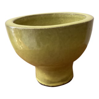 Mid 20th Century Modern Lime Glazed Art Pottery Footed Pedestal Vase/Vessel For Sale