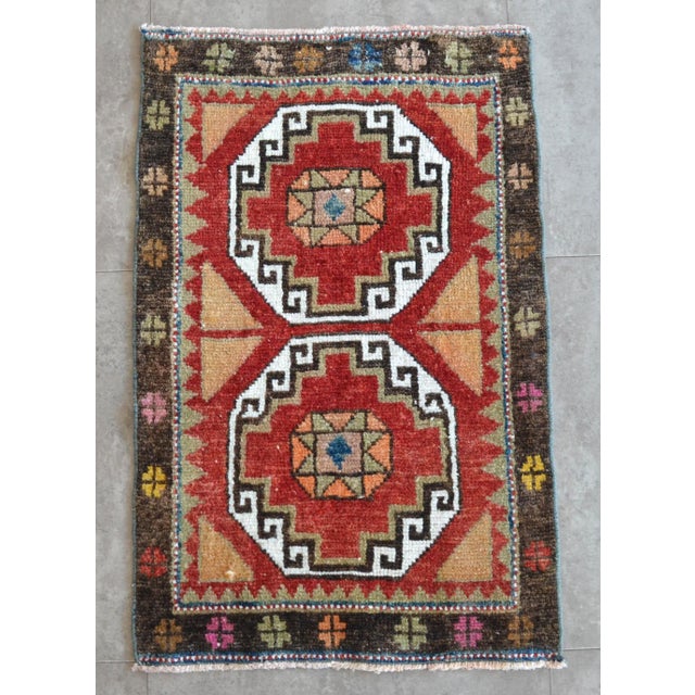 1970s Hand Knotted Door Mat, Entryway Rug, Bath Mat, Kitchen Decor, Small Rug, Turkish Rug - 1′9″ × 2′9″ For Sale - Image 5 of 5
