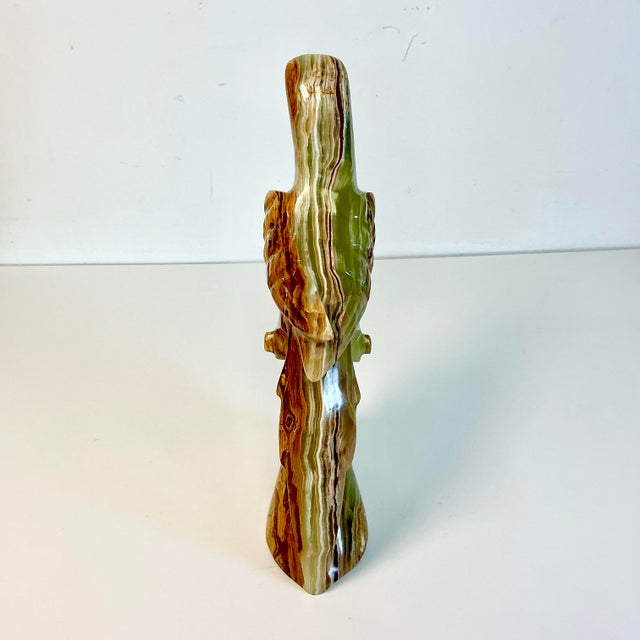 Cinco De Mayo - 1970s Vintage Mediterranean Italian Coastal Polished Marble Onyx Parrot Sculpture For Sale - Image 10 of 18