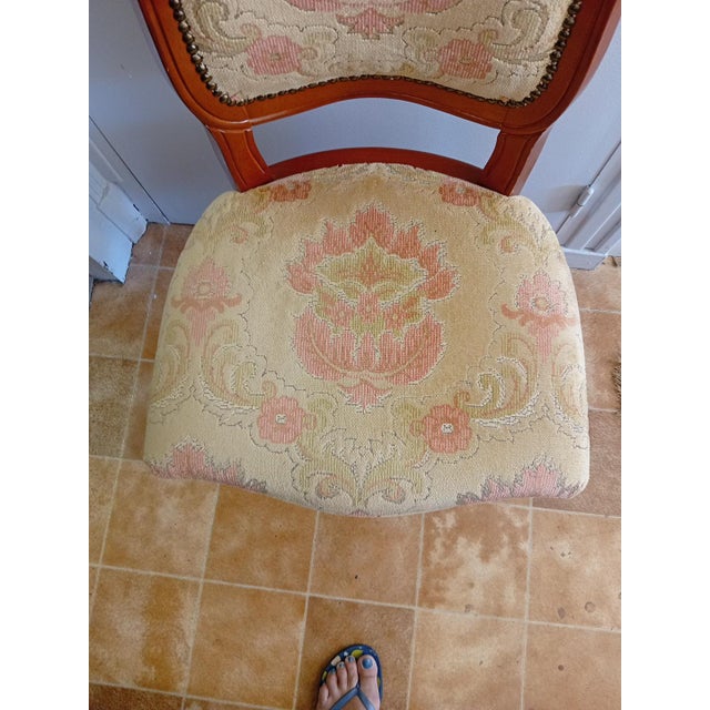 French Louis XV Style Cabriolet Chairs with Upholstery, 1950s, Set of 4 For Sale - Image 4 of 5