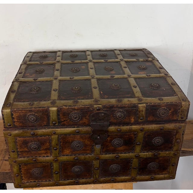 Antique Anglo-Indian Wood and Brass-Bound Trunk, 19th Century For Sale - Image 5 of 15