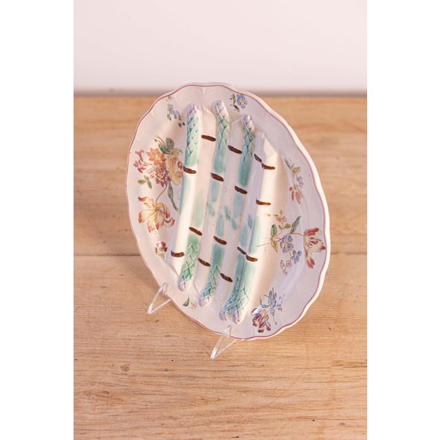 Ceramic French Longchamp Pompadour Pattern Majolica Asparagus and Flower Plates For Sale - Image 7 of 7