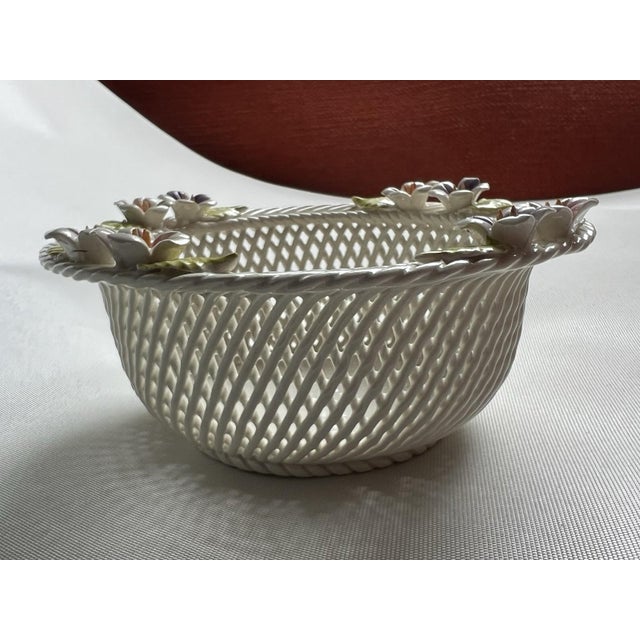 Mid 20th Century Bowl Irish Porcelain Woven Basket Flowers Porcelain Belleek Style Unmarked Vtg. For Sale - Image 12 of 18