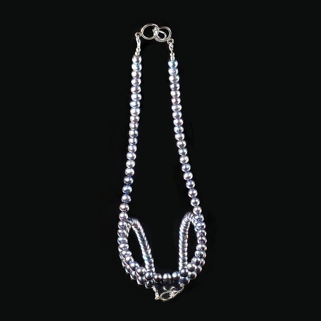 2020s Ajd 18 Inch Iridescent Peacock Pearls 6-6.5 MM Great Gift For Sale - Image 5 of 6