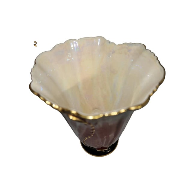 Mint condition Carlton Ware Rouge Royale Vase, circa 1940s, brilliant opalescent finish and gilding. Backstamp present.