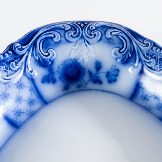 English Mid 20th Century Blue Flow Melbourne Platter For Sale - Image 3 of 5