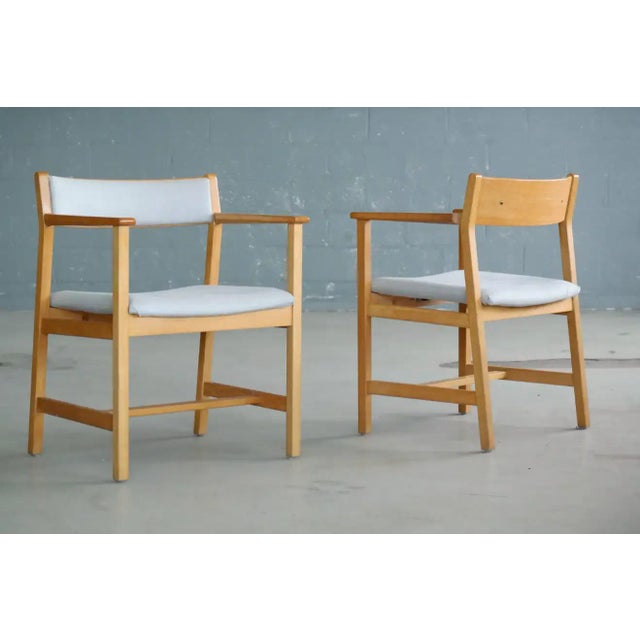 Borge Mogensen Pair of Model 3242 Oak Side or Armchairs for Fredricia For Sale - Image 11 of 11