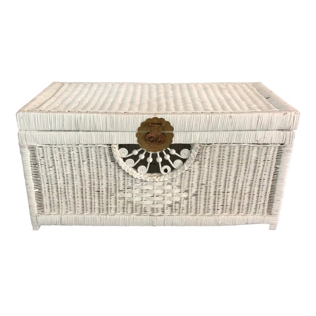 Chinoiserie Wicker Blanket Chest/Trunk With Brass Hardware, 20th Century For Sale