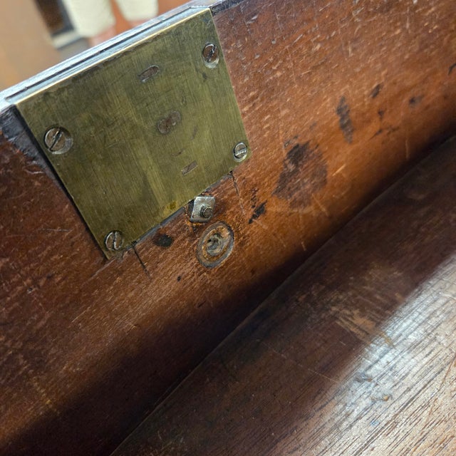 Late 19th Century Mahogany Georgian 5 Drawer Bowfront Chest on Splay Feet For Sale - Image 17 of 18