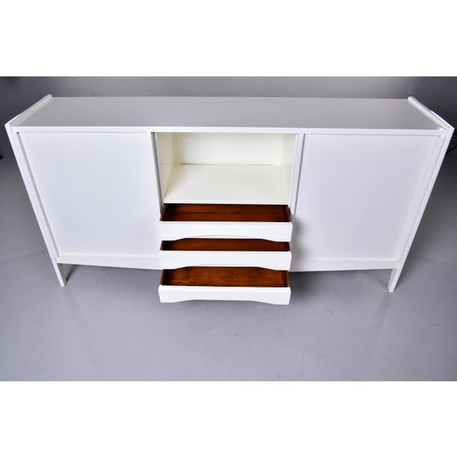 Mid-Century Scandinavian Credenza in White Lacquer For Sale In Detroit - Image 6 of 12