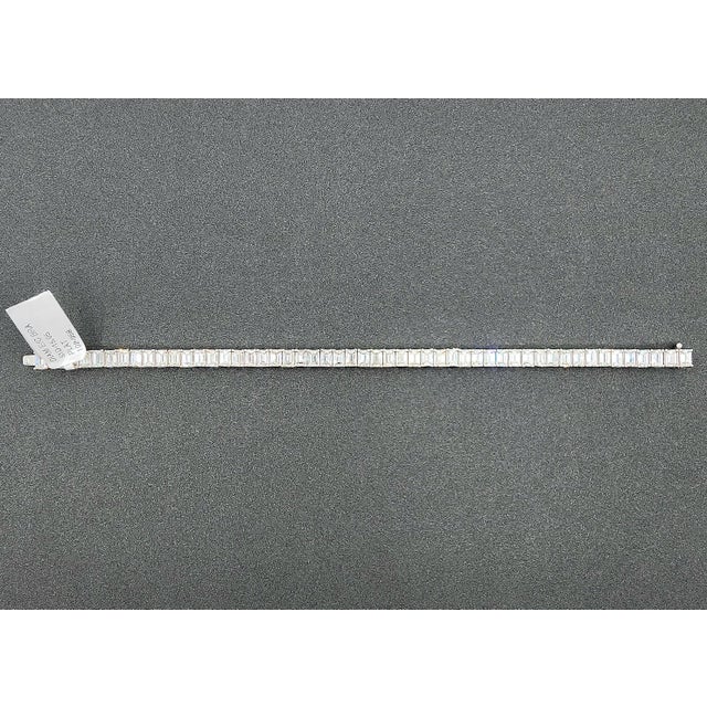 Metal 15.05 Ct Emerald Cut Diamond Tennis Bracelet For Sale - Image 7 of 8