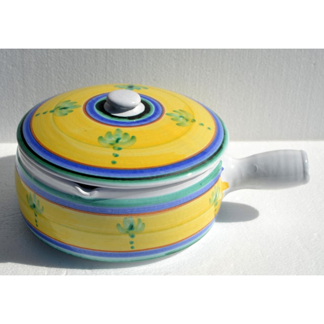 Deruta 1970s Caleca Ceramic Hand Painted Italy Round Casserole With Lid Rustic European Pottery For Sale - Image 4 of 13