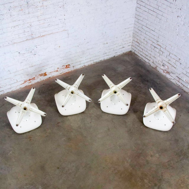 Mid-20th Century Mid Century Modern Tulip Chairs White Shell & Black Cushions by Burke Set of 4 For Sale - Image 9 of 12