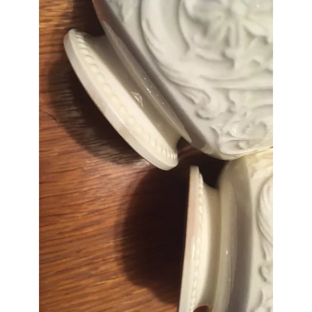 1930s Wedgwood Queensware Patrician Cups and Saucers Set of 8 For Sale - Image 11 of 11