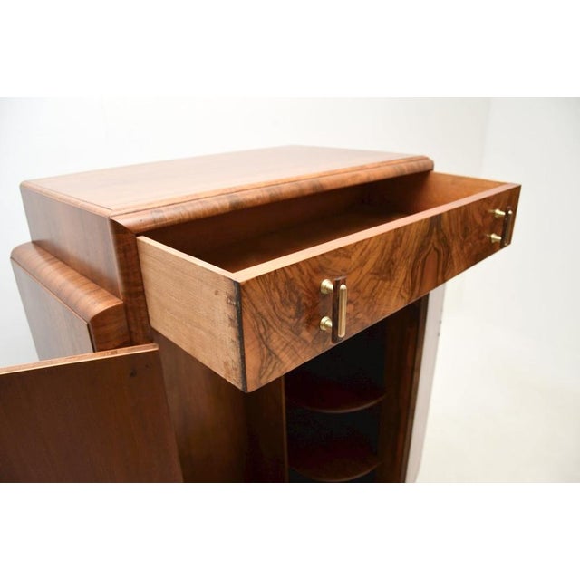 Art Deco Figured Walnut Compact Wardrobe, 1930s For Sale - Image 9 of 11