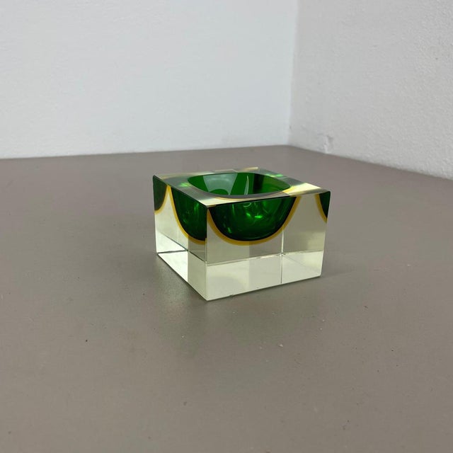 Murano Green Glass Sommerso Block Cube Ashtray from Flavio Poli, Italy, 1970s For Sale - Image 3 of 18