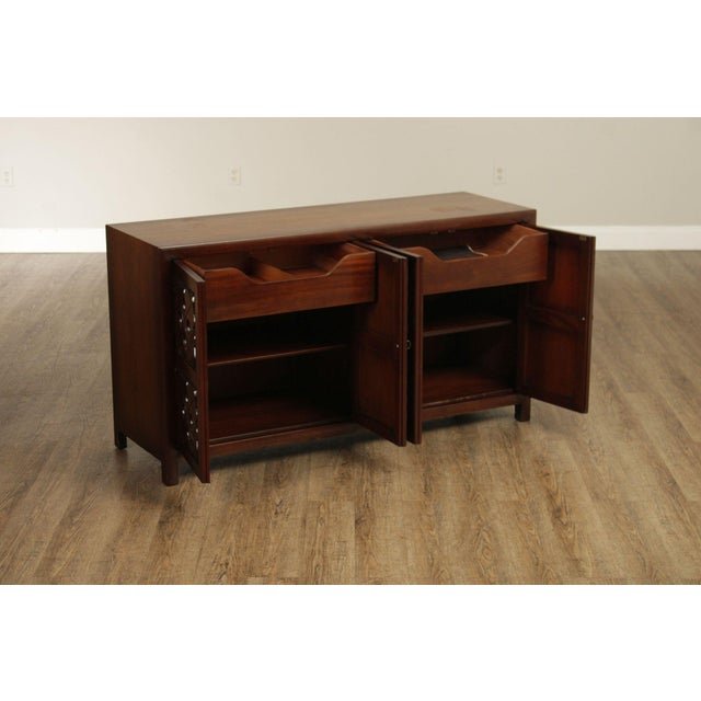 Mid-Century Modern Henredon Modern Walnut Credenza For Sale - Image 3 of 18