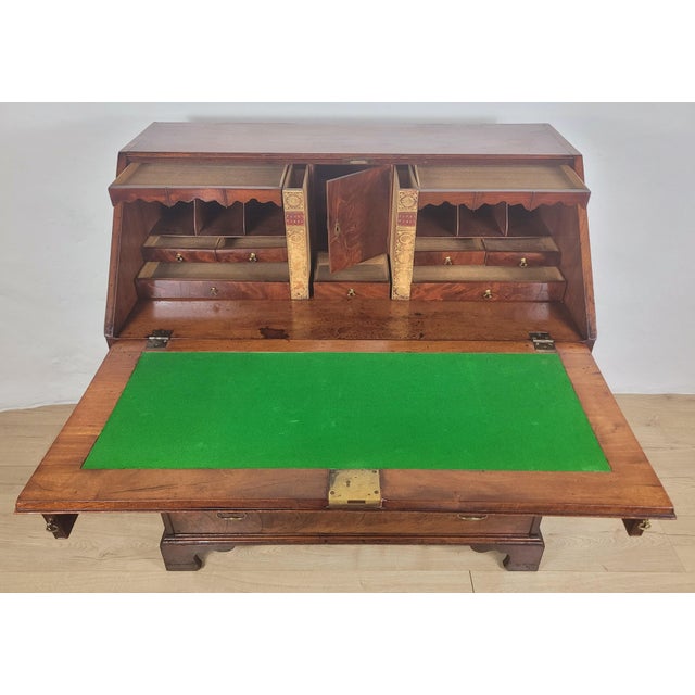 18th Century English George III Writing Bureau, 1800 For Sale - Image 6 of 18