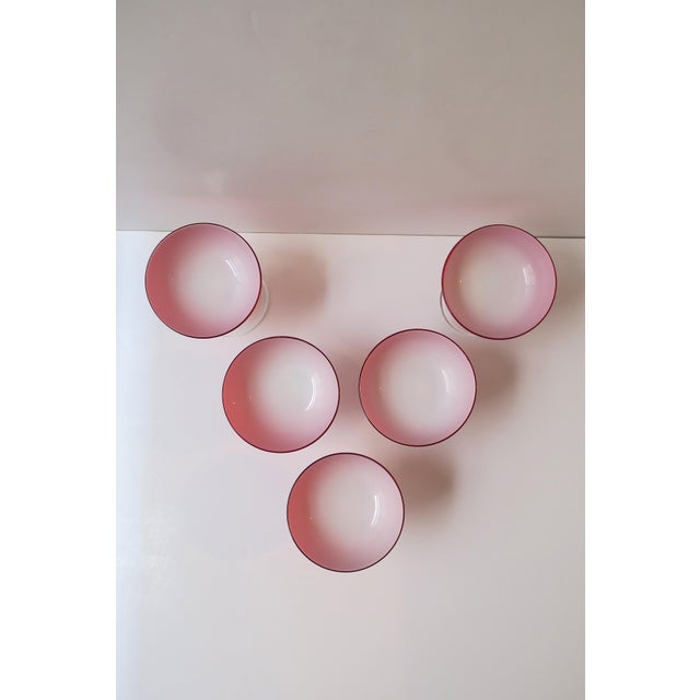 Italian Murano Red White Champagne Coupes Glasses by Carlo Moretti, Mid-20th C For Sale - Image 9 of 9