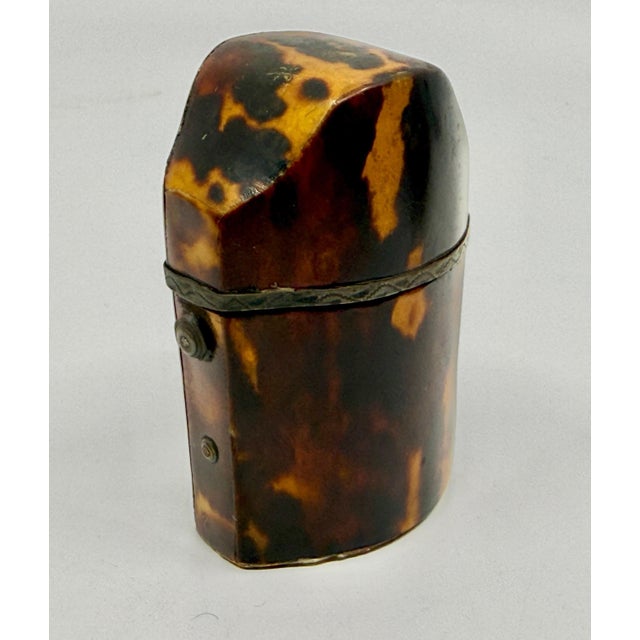 19th Century Pair of Victorian Horn Travel Perfume Boxes For Sale - Image 9 of 15