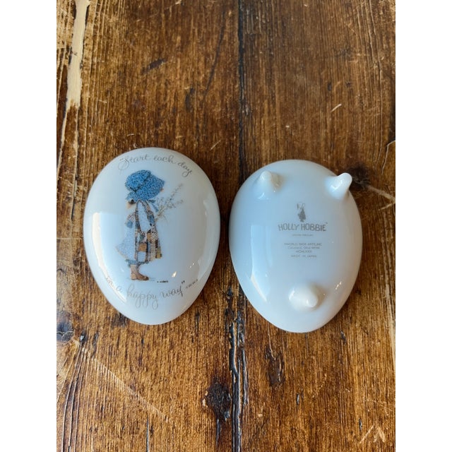 Vintage 1970's Holly Hobbie Egg Trinket Porcelain Box "Start Each Day in a Happy Way" Made in Japan For Sale In Dallas - Image 6 of 9