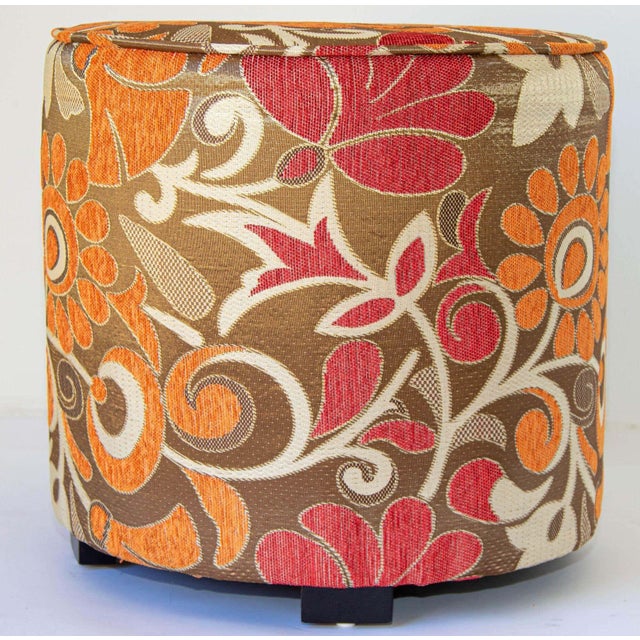 Vintage Moroccan Round Pouf Ottoman in 1970s Psychedelic Floral Velvet a Pair For Sale - Image 11 of 16