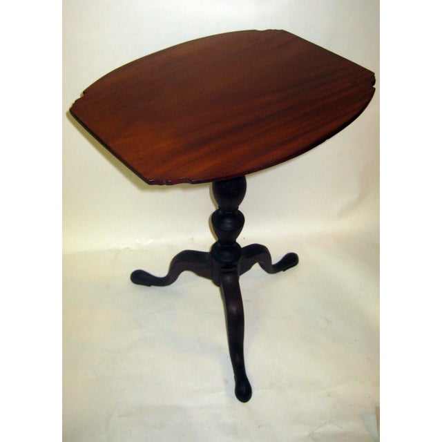 Brown 19th century American Tripod Table For Sale - Image 8 of 9