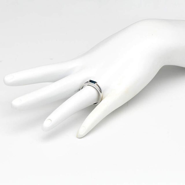 2020s 10KW London Blue Topaz(0.30) Ring, size 7.5 For Sale - Image 5 of 5