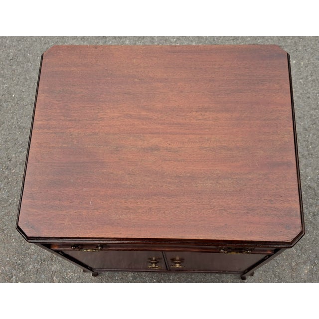 Early 20th Century Federal Style Mahogany Side Table and Sheet Music Cabinet For Sale - Image 12 of 14